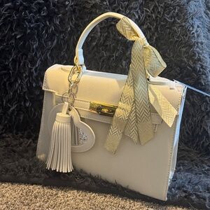 Elegant Designer Inspired Handbag with Gold Accents & Bag Charm! 👜 NWT!